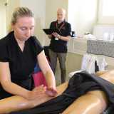 In ottobre scenderanno quindi in campo osteopati, fisioterapisti e massoterapeuti che si occupano di mobilit� articolare, correzione posturale, stretching e rinforzo muscolare